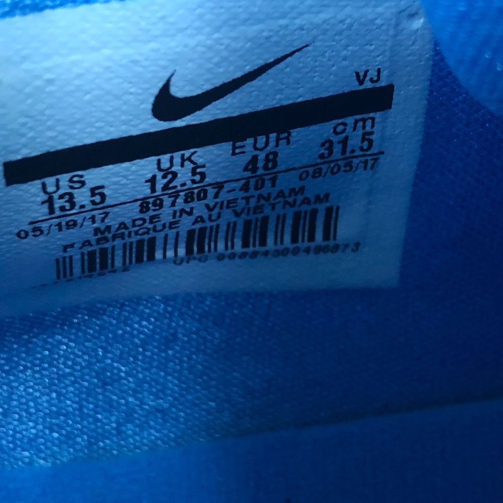 Nike Mens Hyperdunk Low 2017 Size13.5 University - Picture 6 of 6